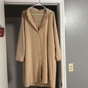 Button-down knee-length dress tan